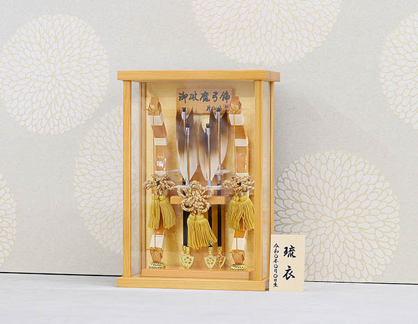 幹山　 破魔弓　壁掛け 額飾り 創 桧 金バック 艶塗り アクリルケース飾り　詳細画像