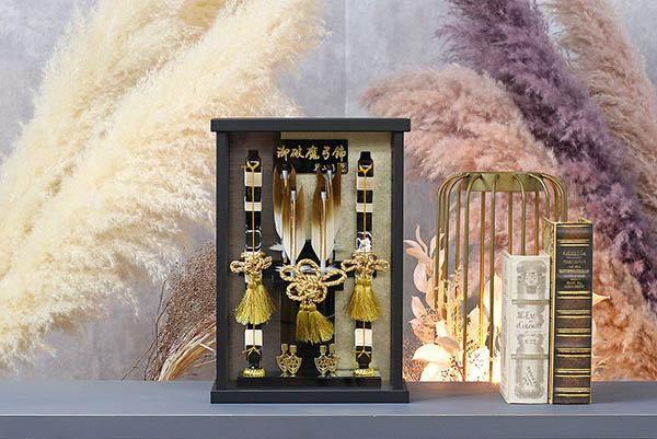 幹山　 破魔弓　壁掛け 額飾り 創 黒サテン 艶消し アクリルケース飾り　詳細画像